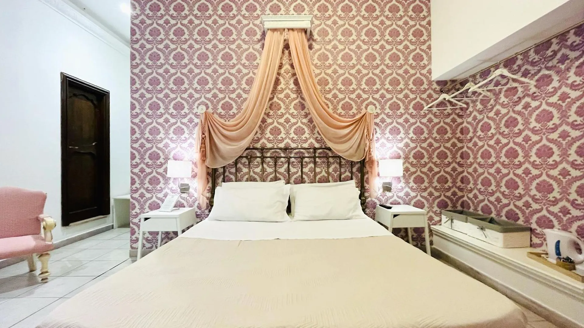 Antica Palermo B&B 0*,  Italy